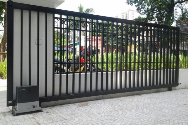 cổng lùa tự động thanh răng
